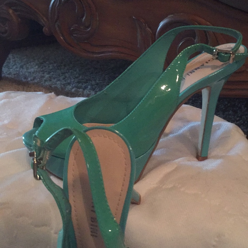 Gianni Bini slingback pumps.
